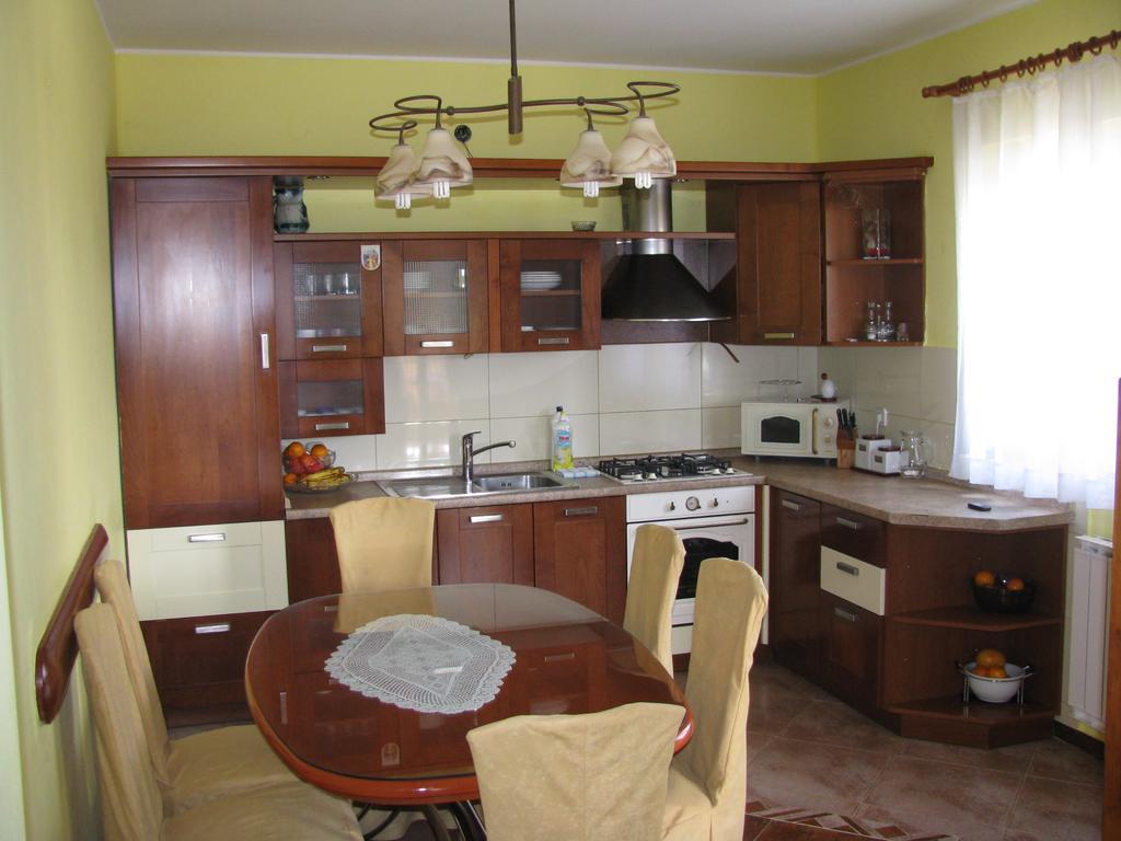 Apartment Megi Tribunj  Exterior photo